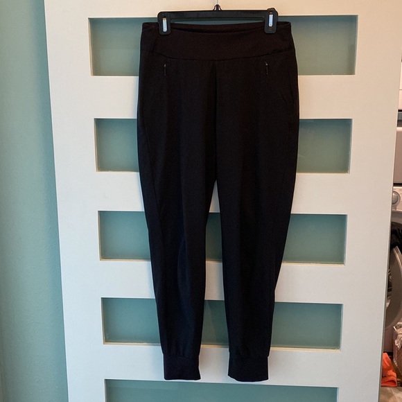 Athleta Soho Jogger - Black, sz 6 - Picture 14 of 14